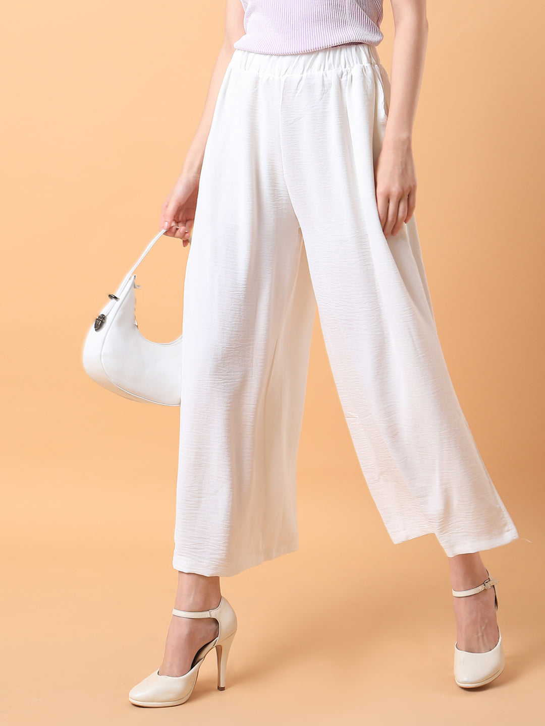 Women Solid White Pleated Loose Fit Trouser