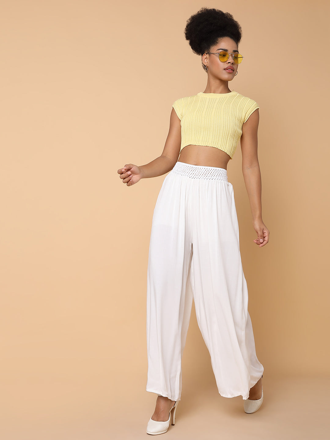 Women Solid White Loose Fit Trouser