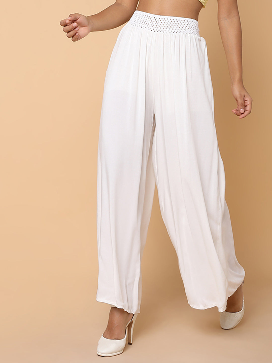 Women Solid White Loose Fit Trouser