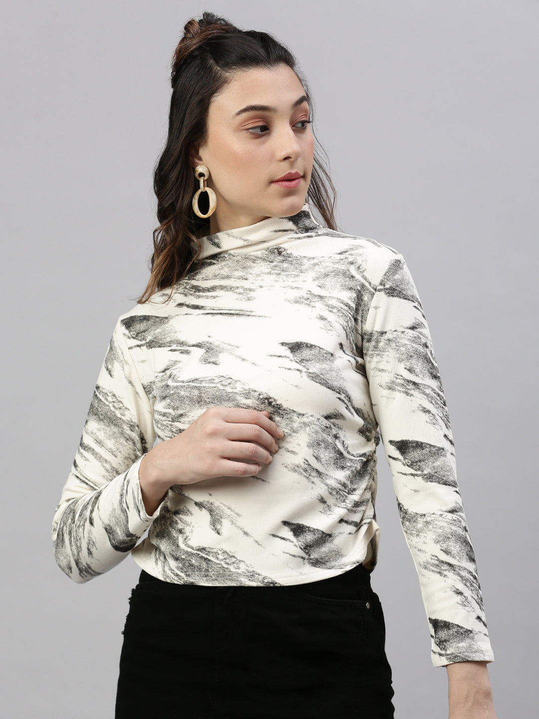 Women Abstract Cream Fitted Top