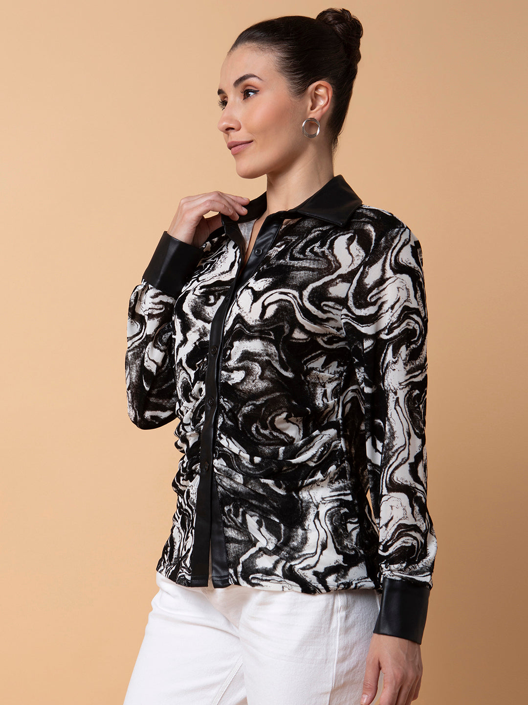 Women Abstract White Slim Fit Shirt