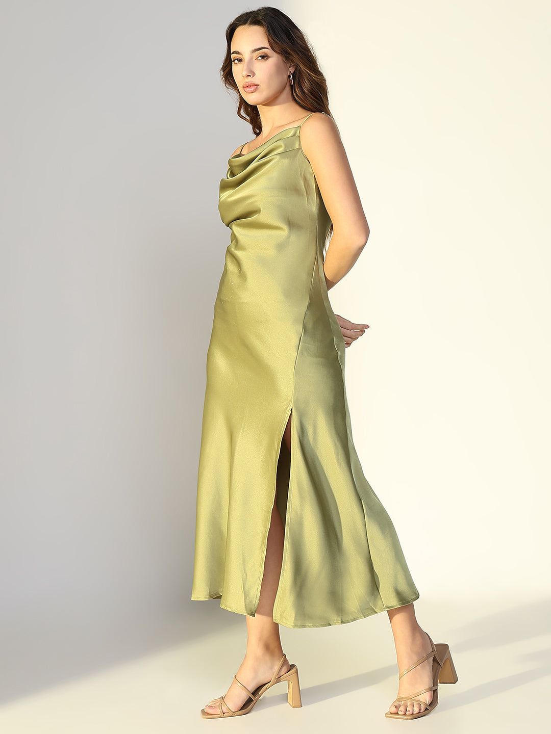 Women Green Solid Bodycon Dress