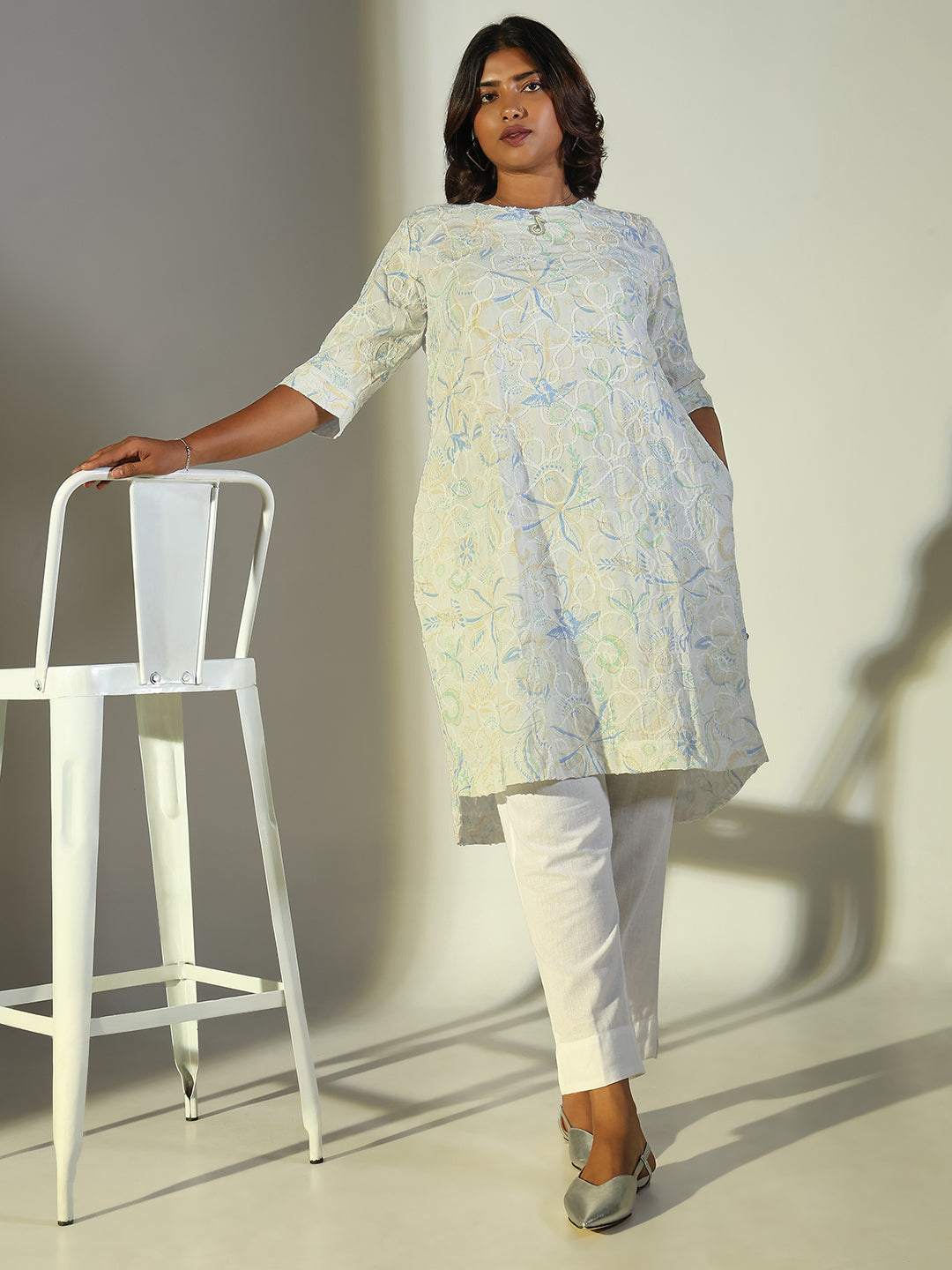 Women White Floral Straight Kurta