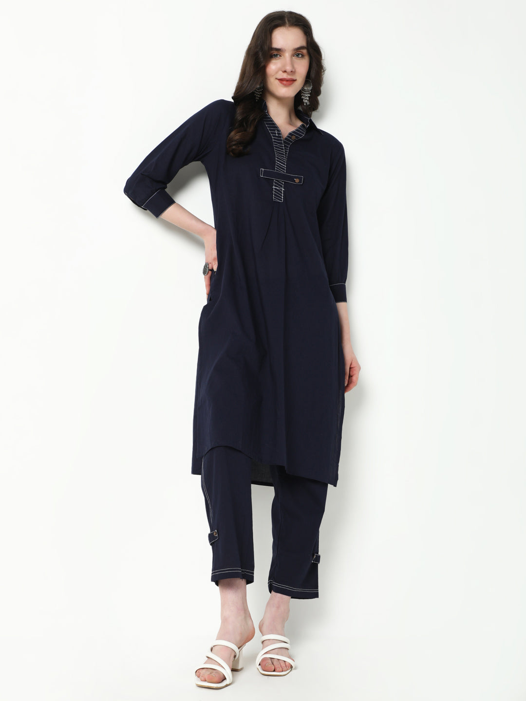 Women Navy Blue Solid Straight Kurta Set