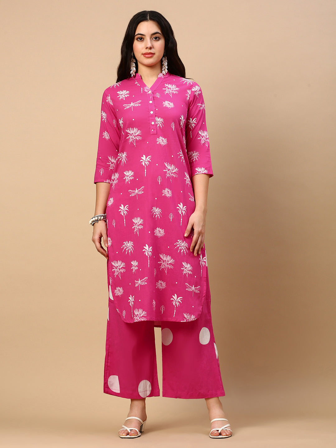 Women Floral Pink Straight Kurta Set