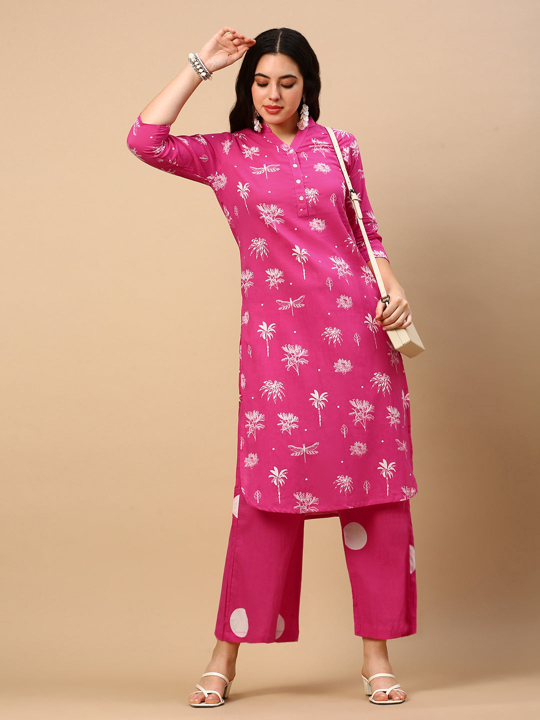 Women Floral Pink Straight Kurta Set