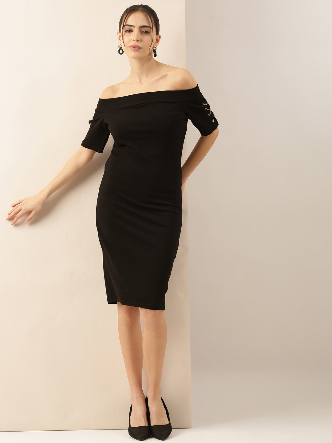 Women Solid Black Sheath Dress