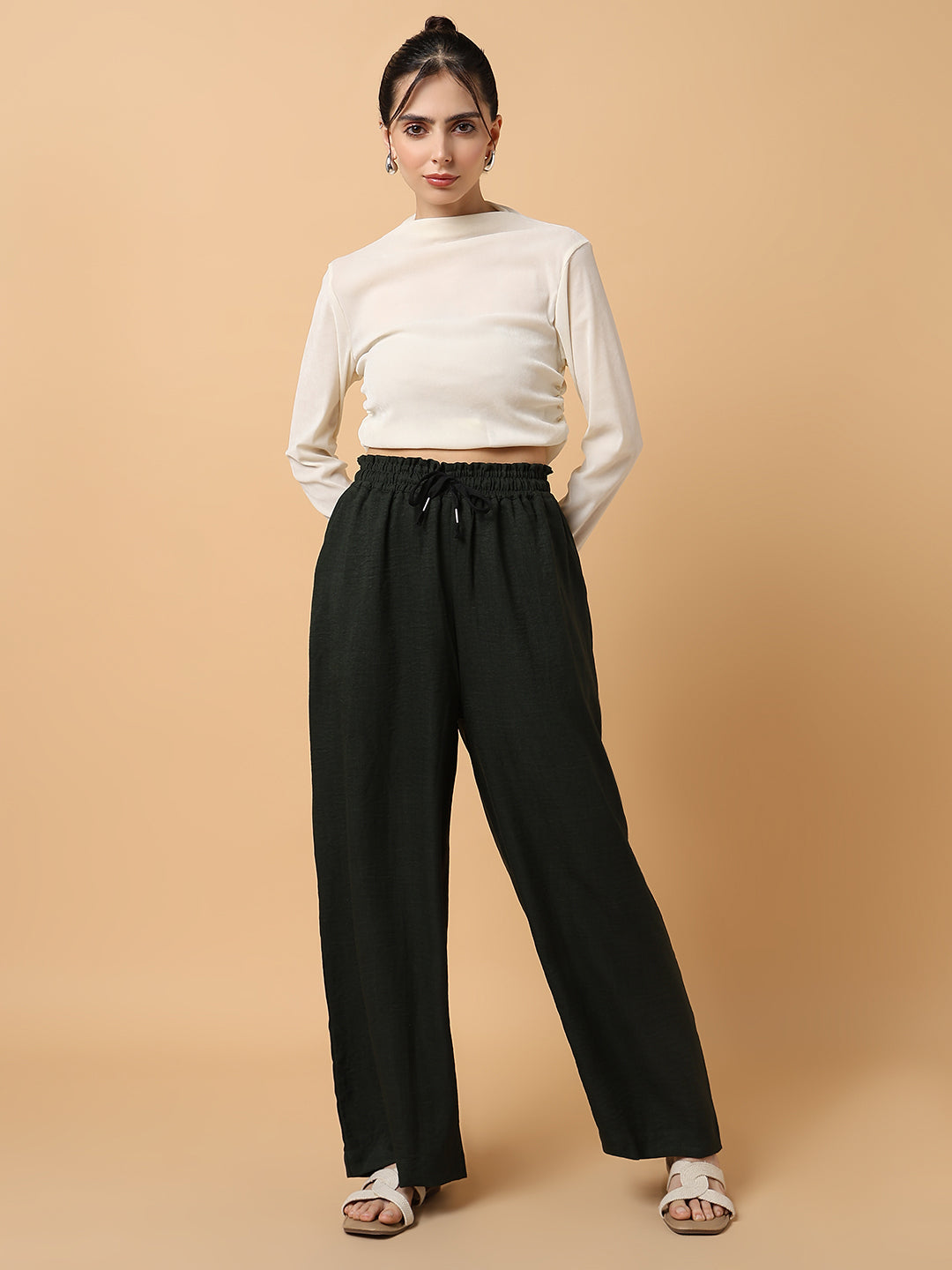 Women Solid Green Trouser