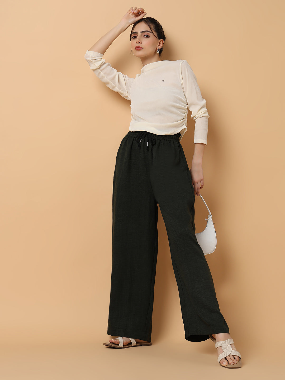 Women Solid Green Trouser