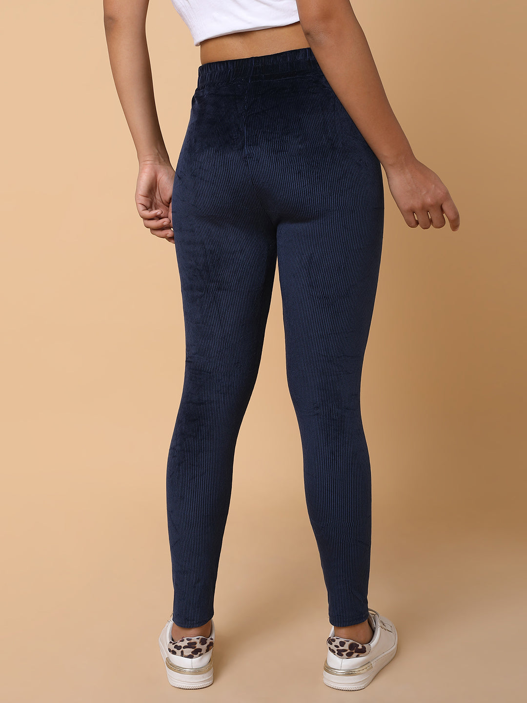 Women Solid Navy Blue Track Pant