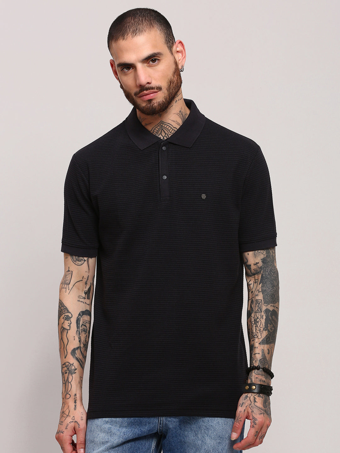 Men Black Solid Relaxed Fit T Shirt