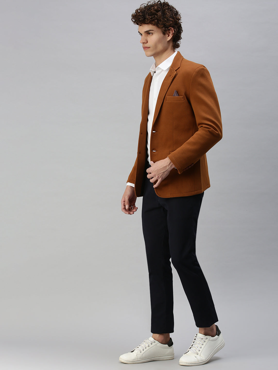 Men's Solid Brown Single Breasted Blazer