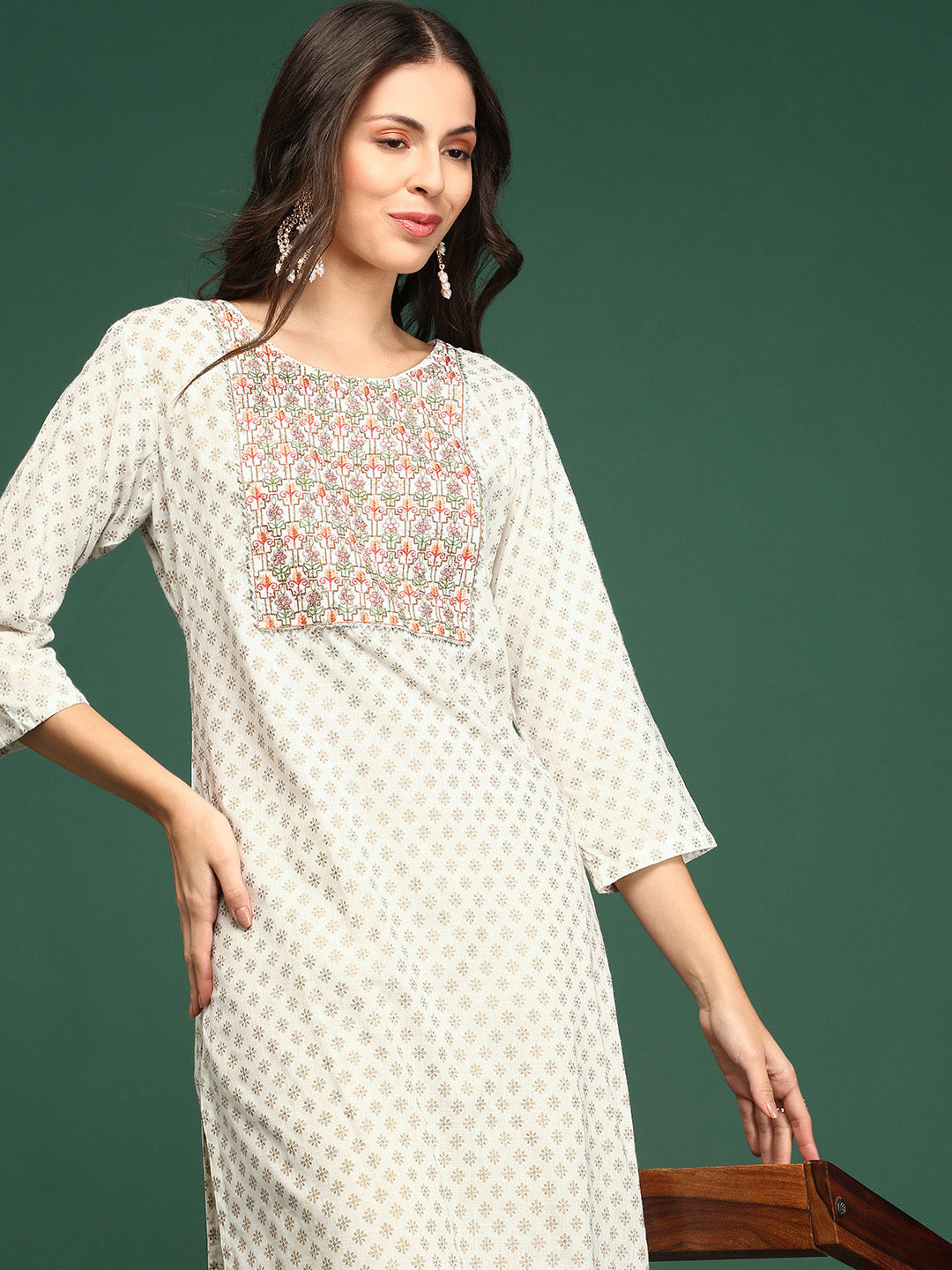 Women's Off White Printed Straight Kurta