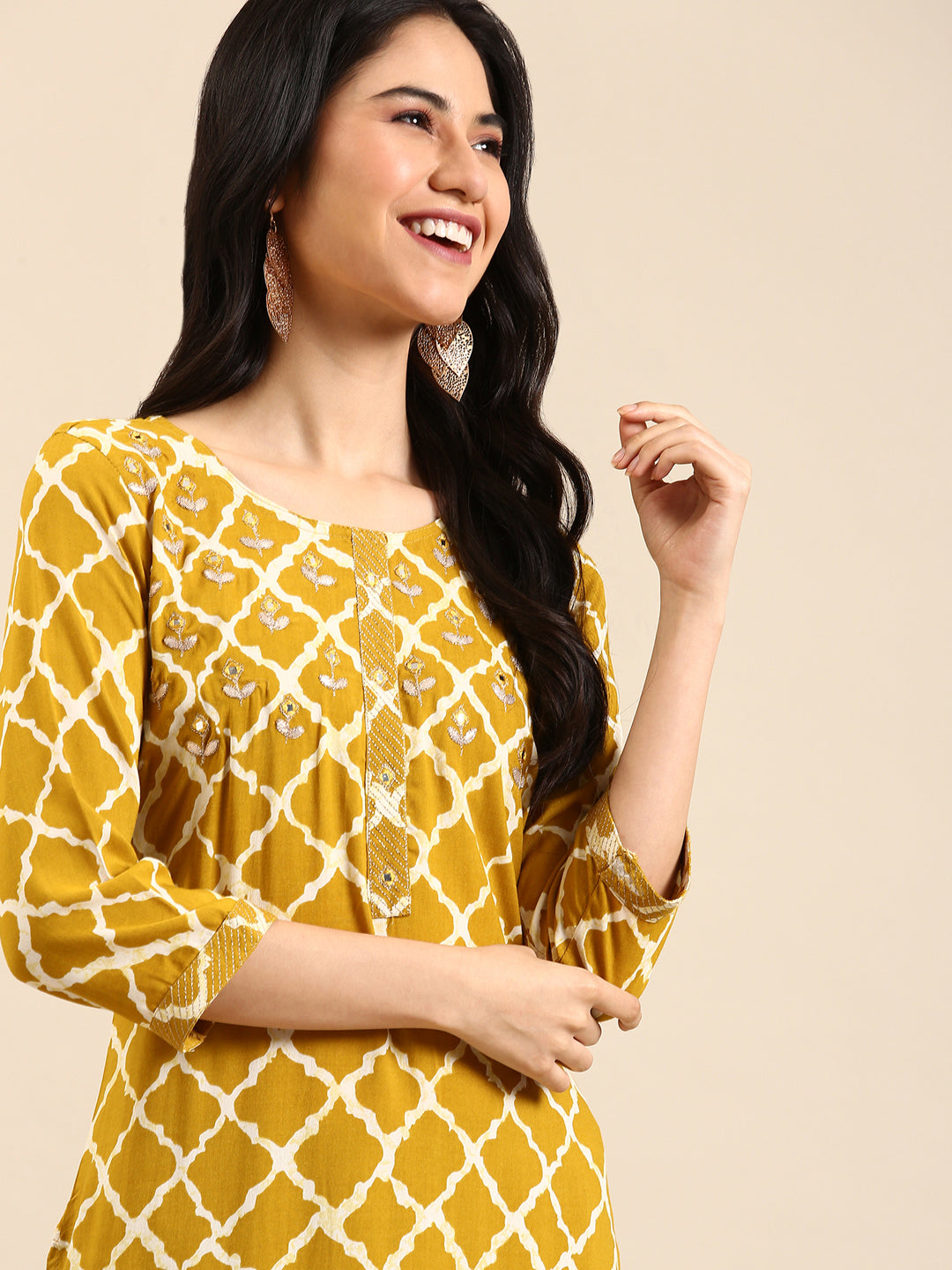 Women Dyed Mustard Straight Kurta