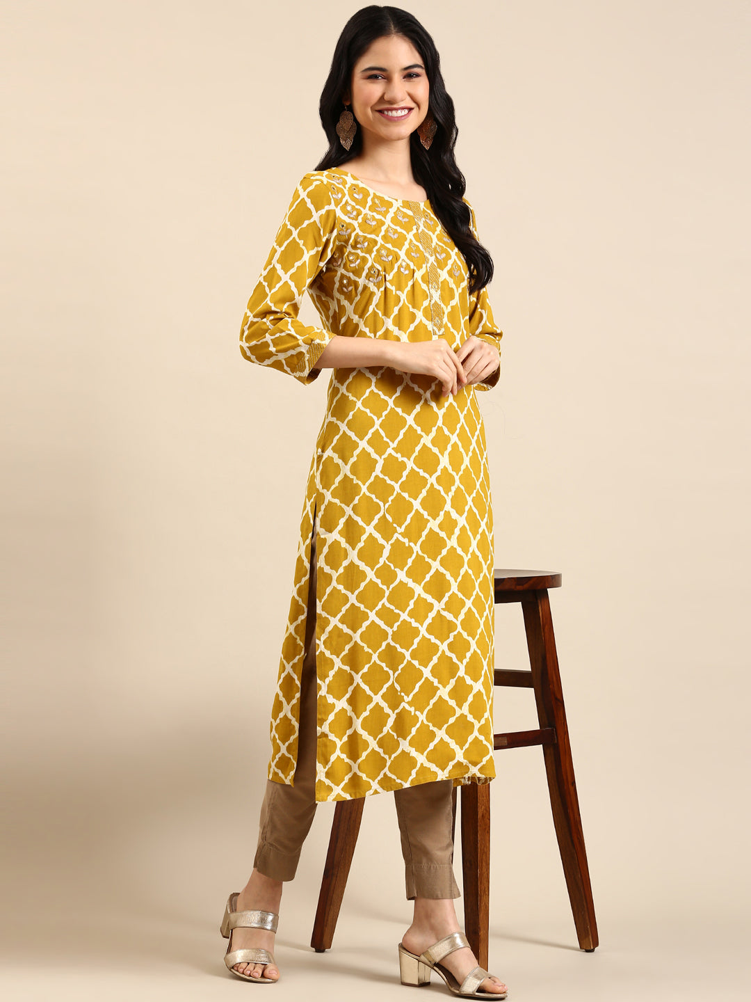 Women Dyed Mustard Straight Kurta