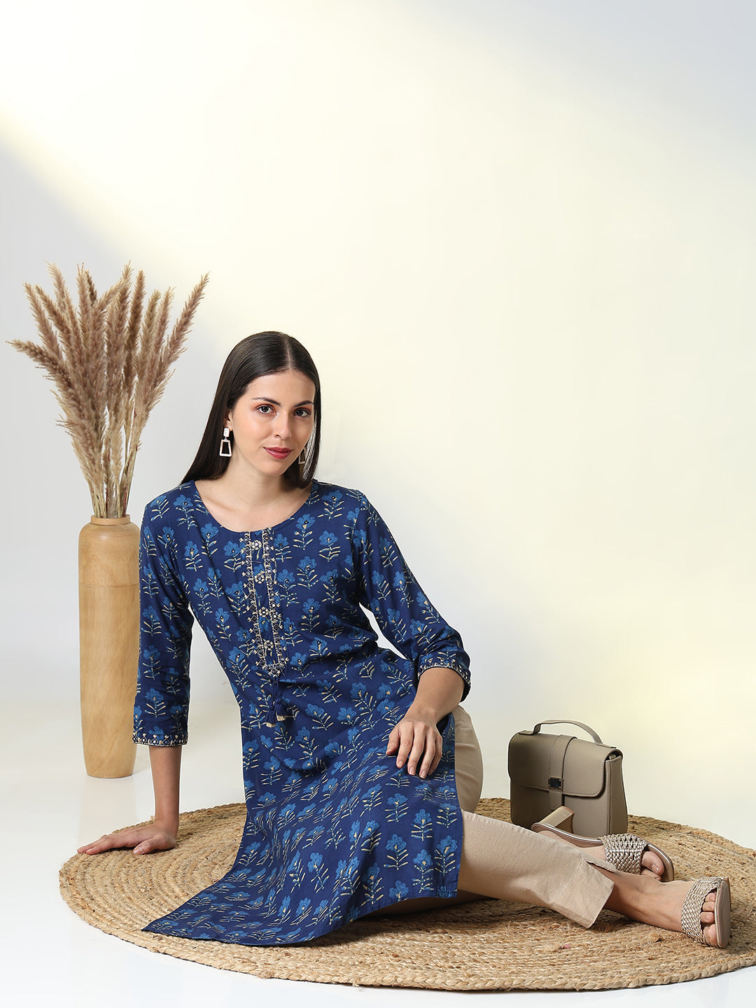 Women Blue Ethnic Motifs Straight Kurta