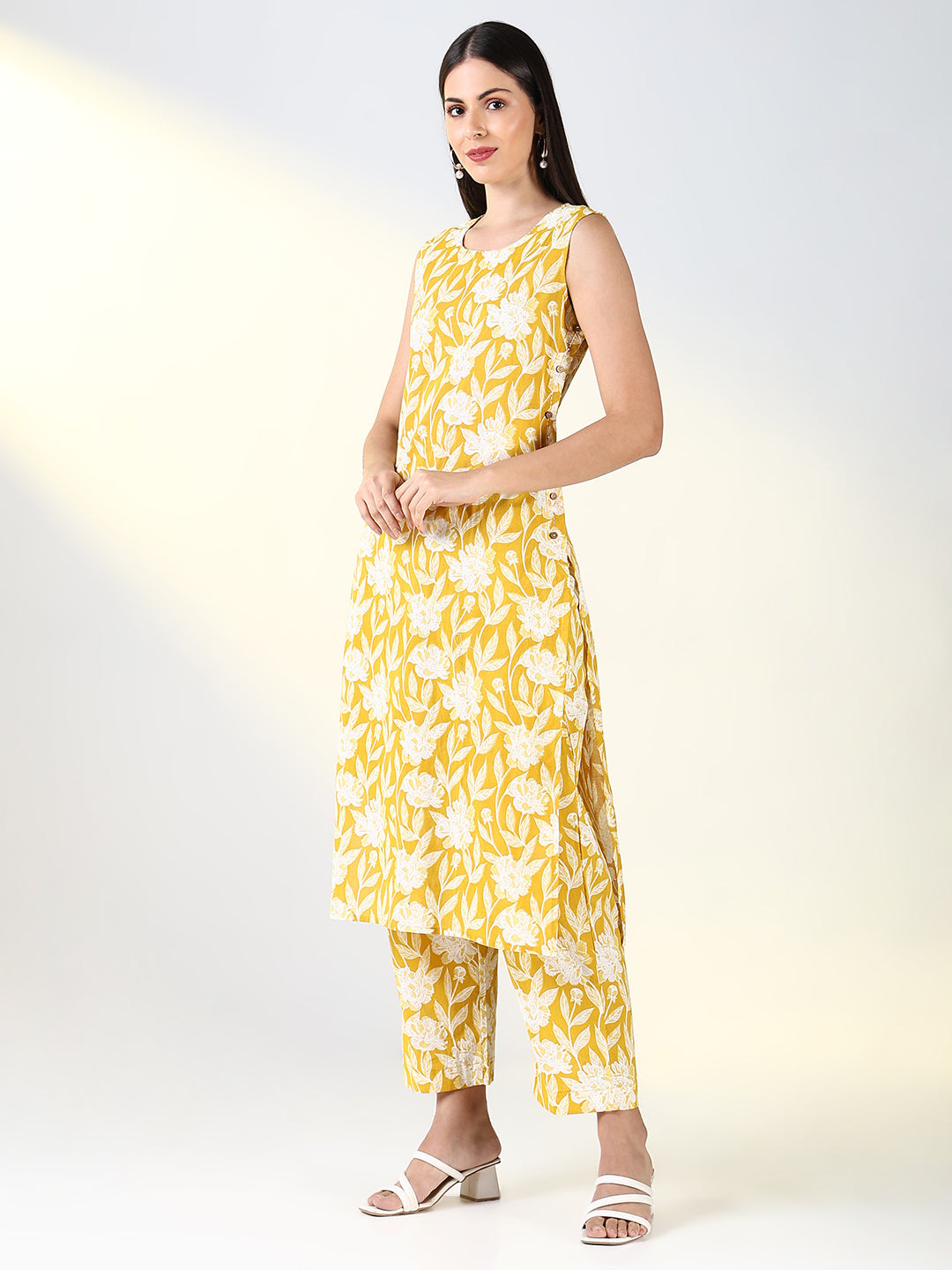 Women Yellow Floral Straight Kurta Set