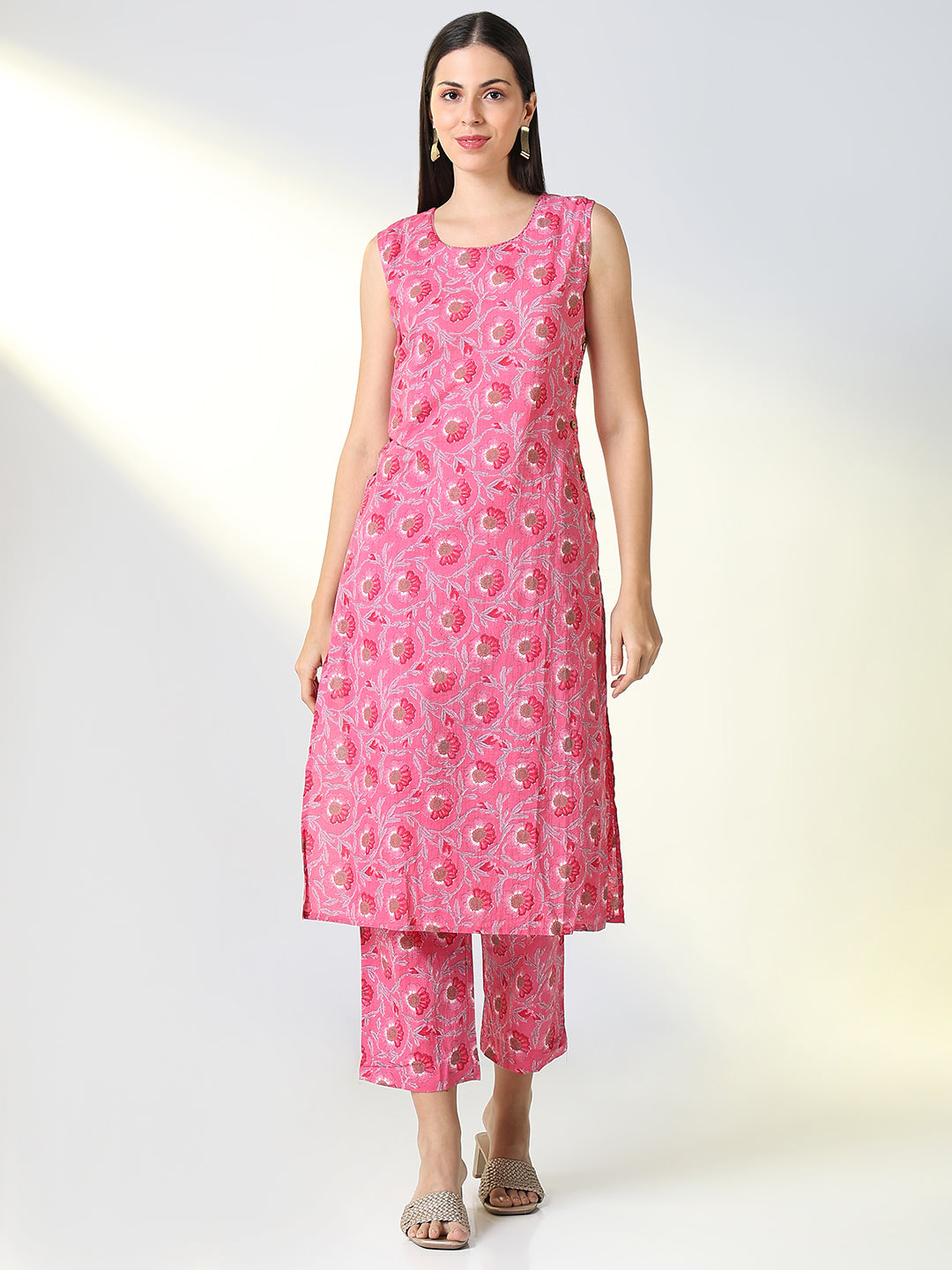 Women Pink Floral Straight Kurta Set