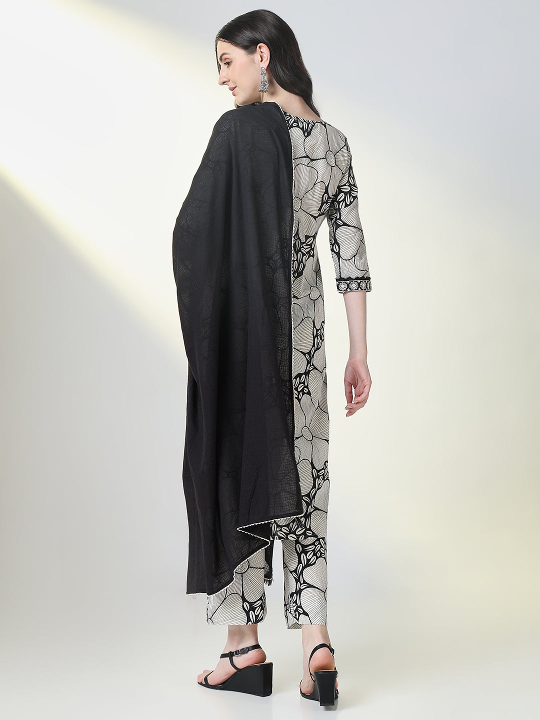 Women Grey Floral Straight Kurta Set with Dupatta