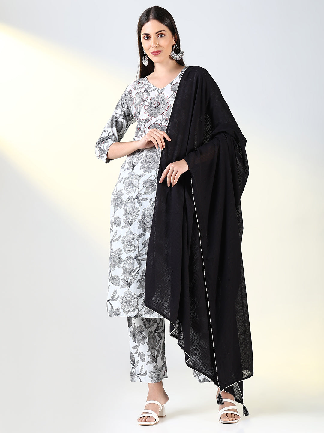 Women Grey Floral Straight Kurta Set with Dupatta