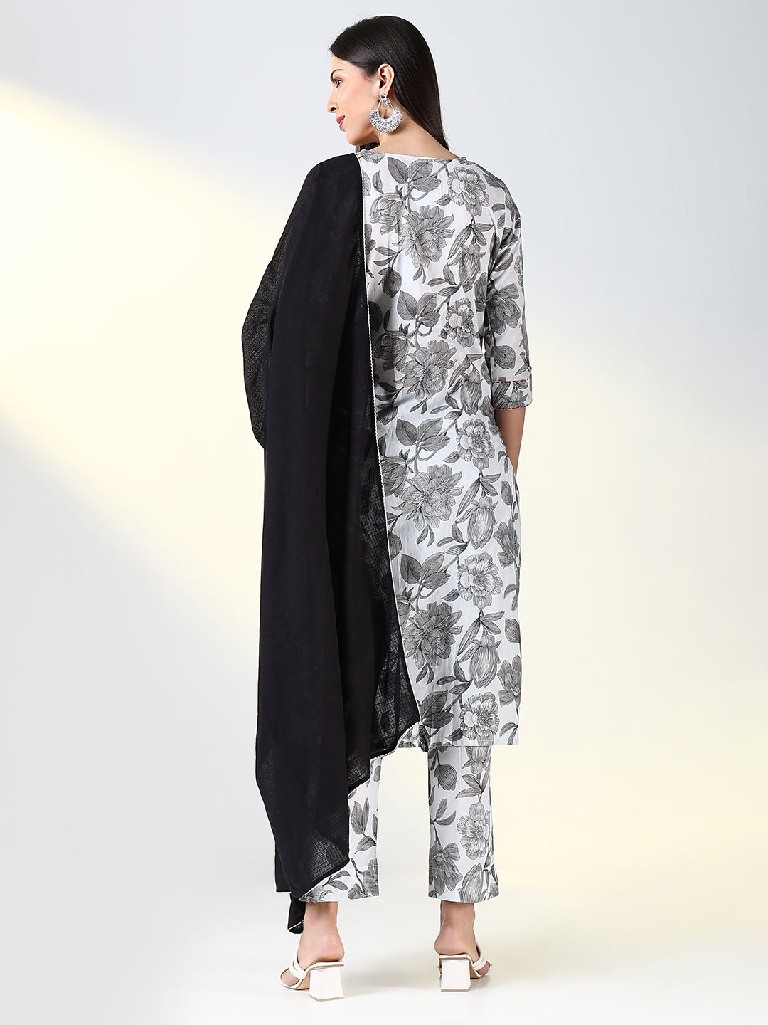 Women Grey Floral Straight Kurta Set with Dupatta