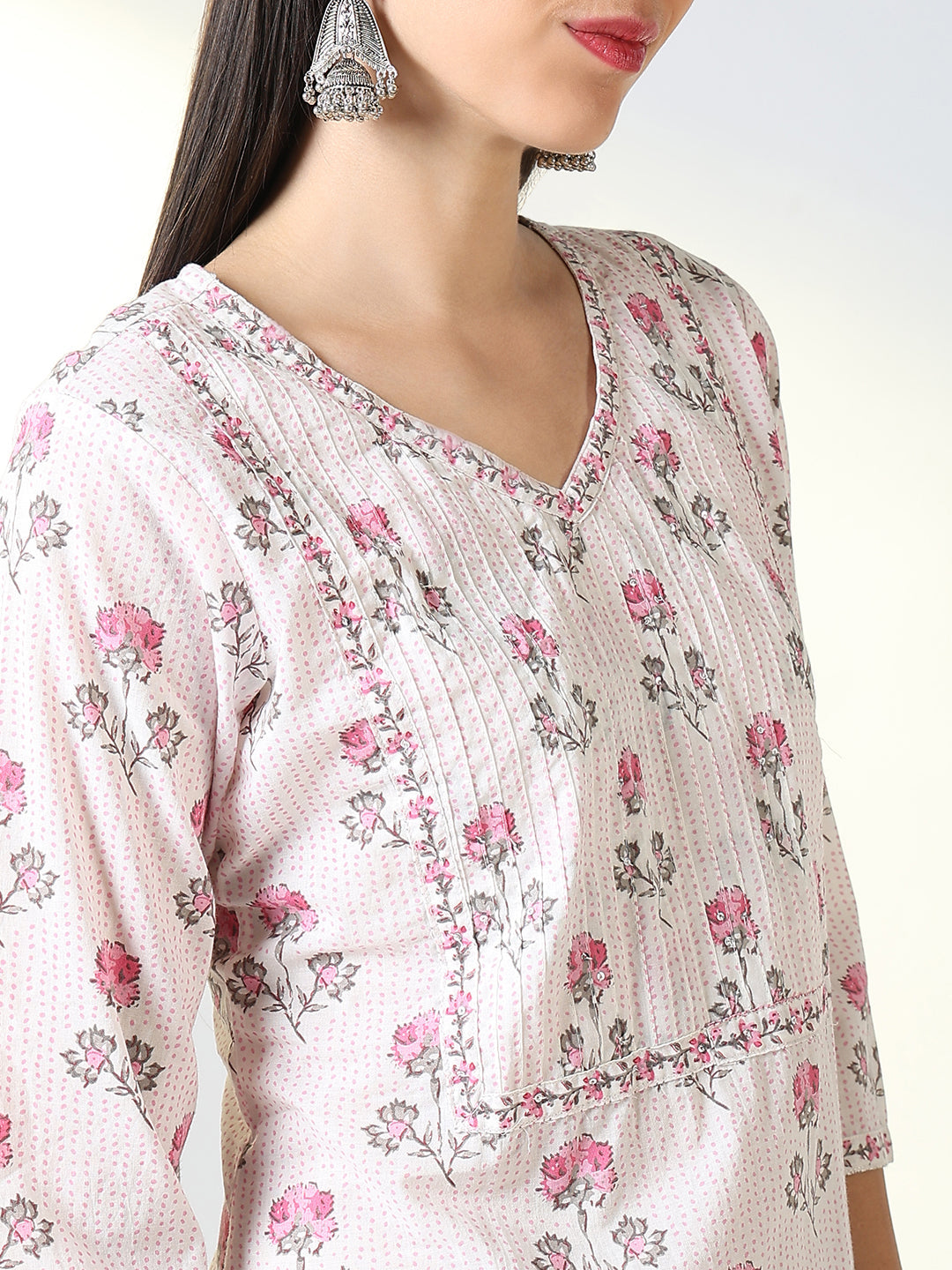 Women Pink Floral Straight Kurta Set with Dupatta