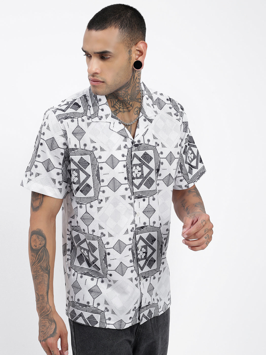 Men Geometric White Relaxed Fit Shirt