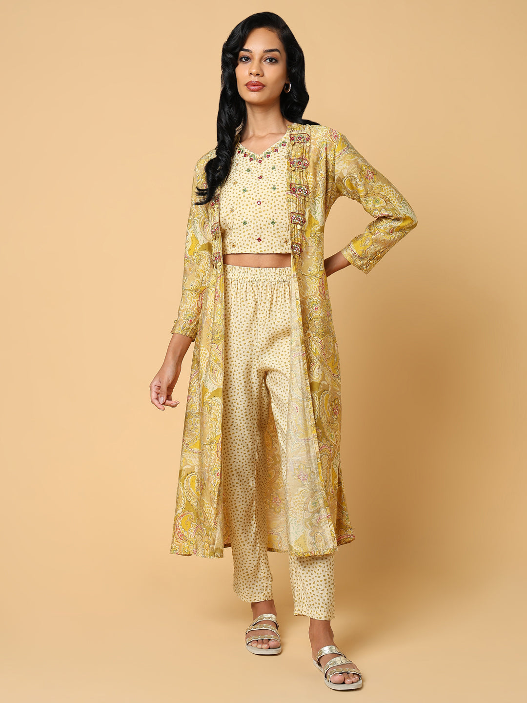 Women Printed Beige Co-Ords Set with Shrug