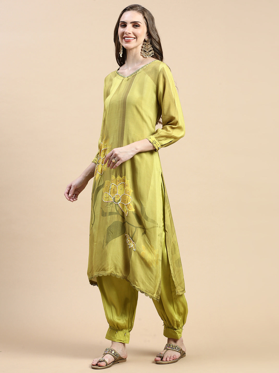 Women Floral Green Straight Kurta Set