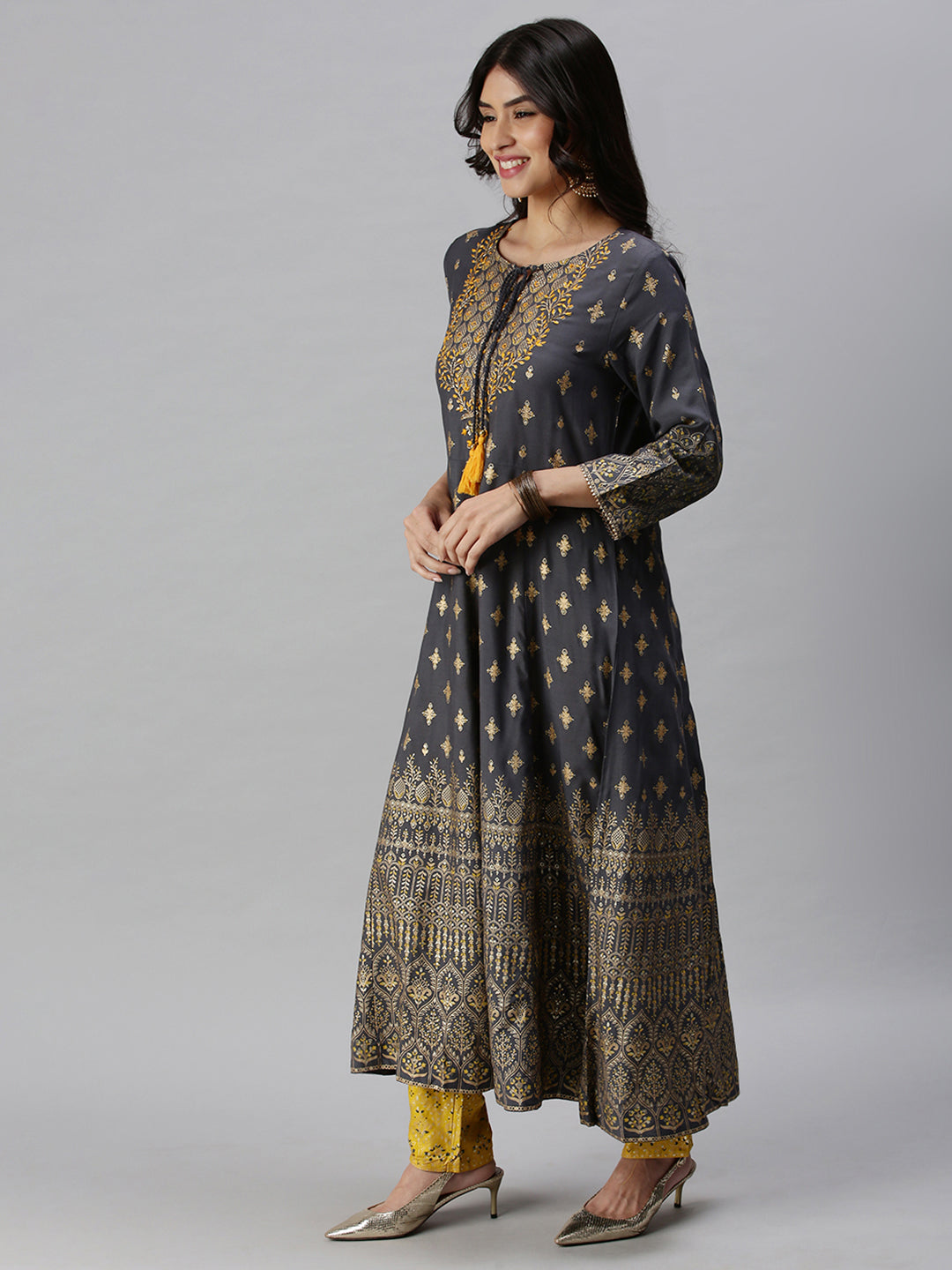 Women A-Line Grey Printed Kurta and Trousers