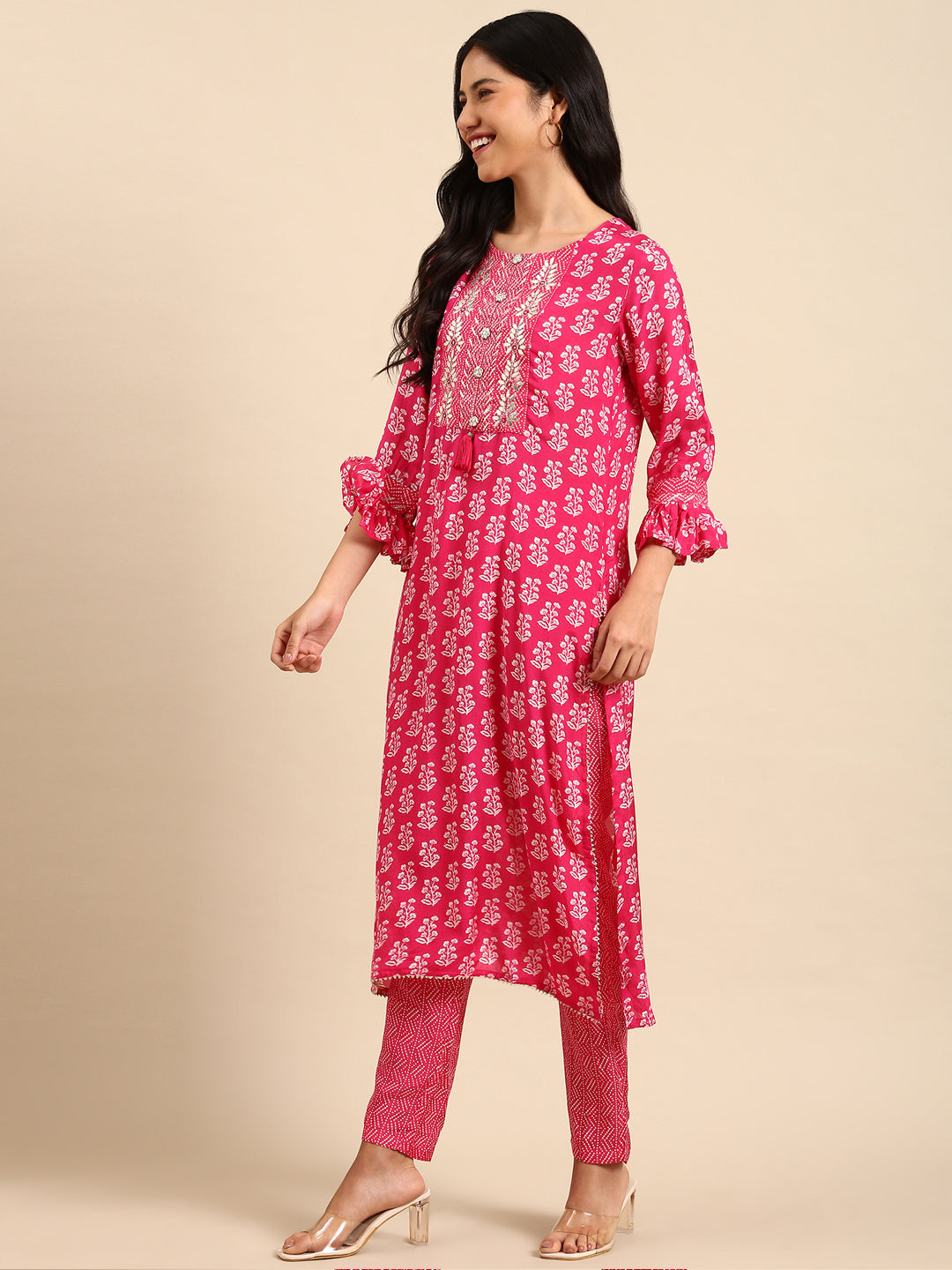 Women Graphic Pink Straight Kurta Set with Dupatta