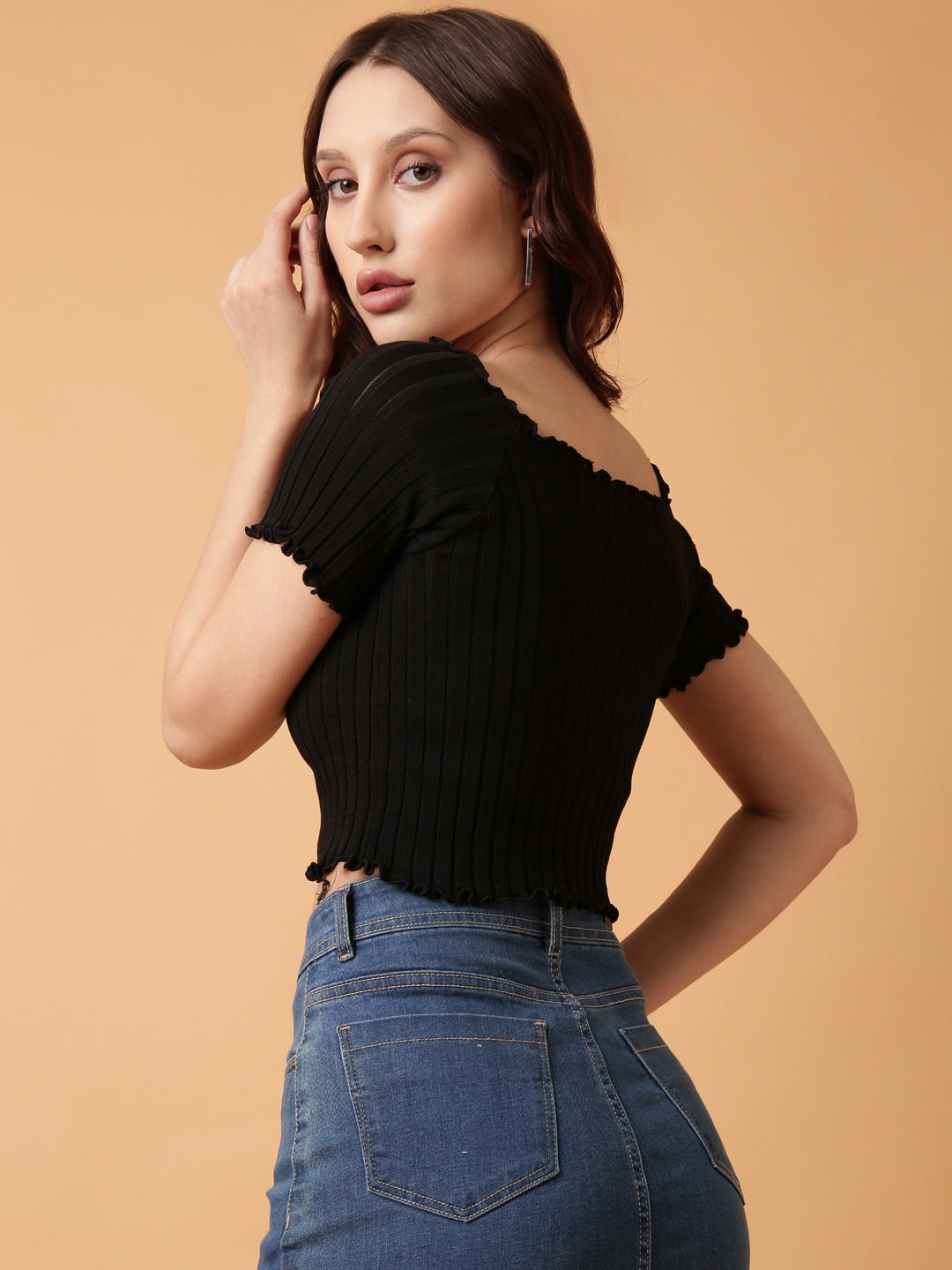 Women Black Solid Crop Top