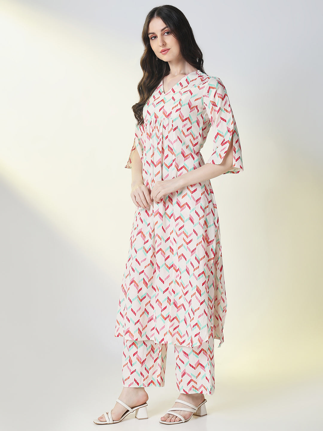 Women Cream Geometric A Line Kurta Set