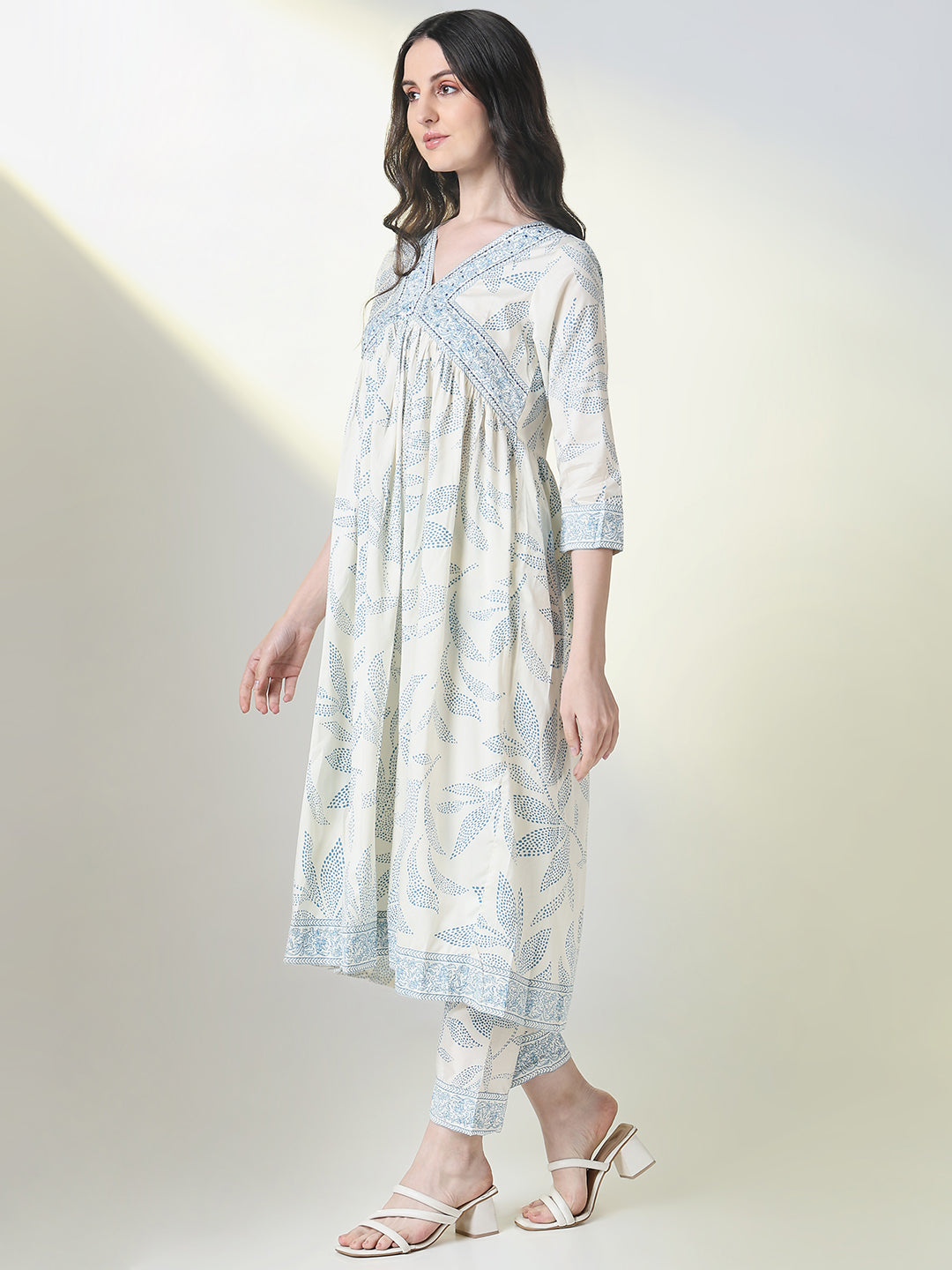 Women White Floral A Line Kurta Set with Dupatta