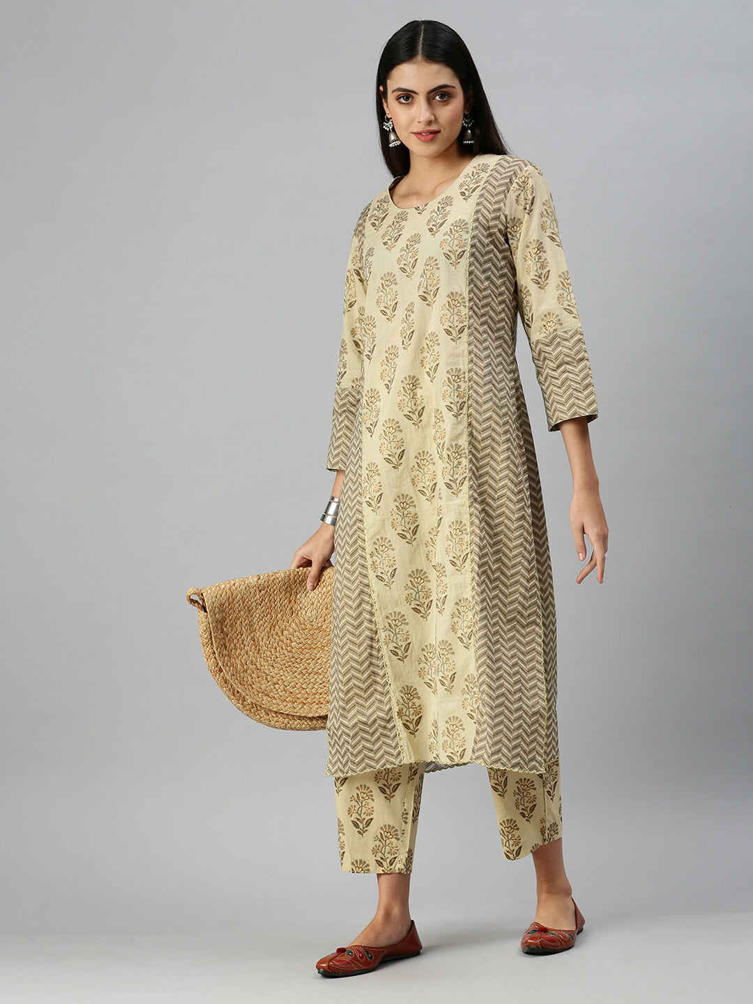 Women Straight Beige Printed Kurta and Trousers