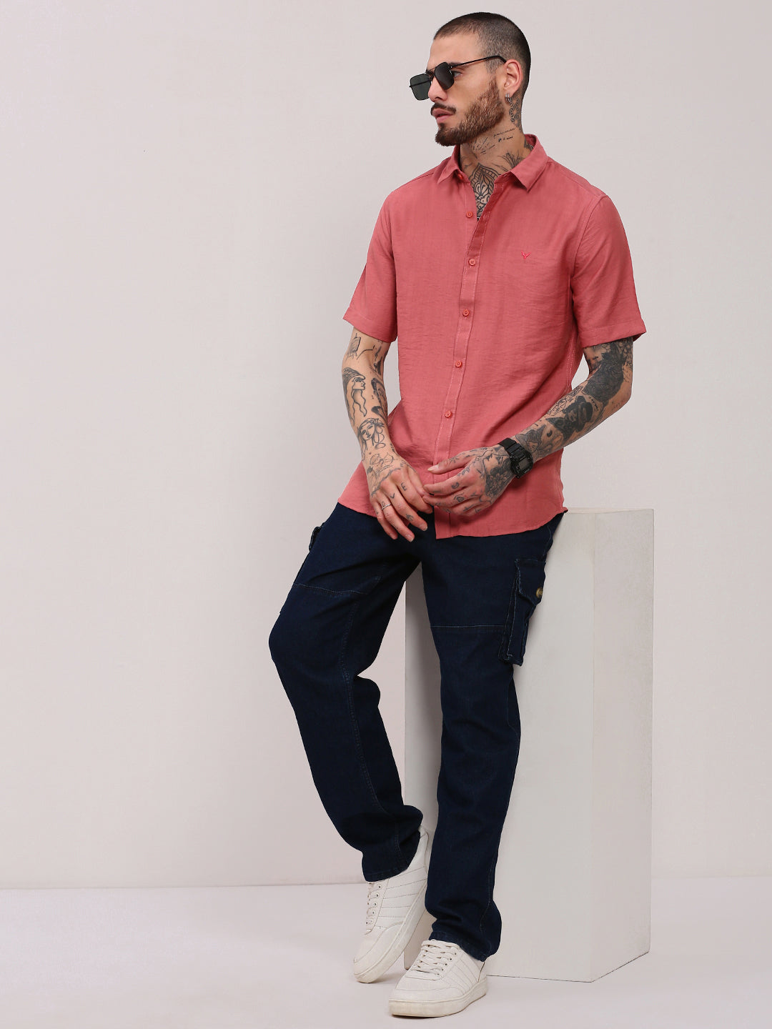 Men Pink Solid Slim Fit Shirt