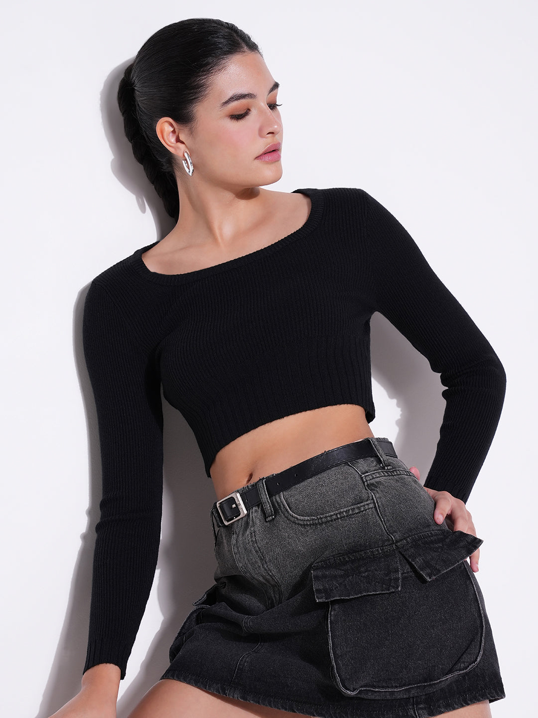 Women Black Solid Crop Top