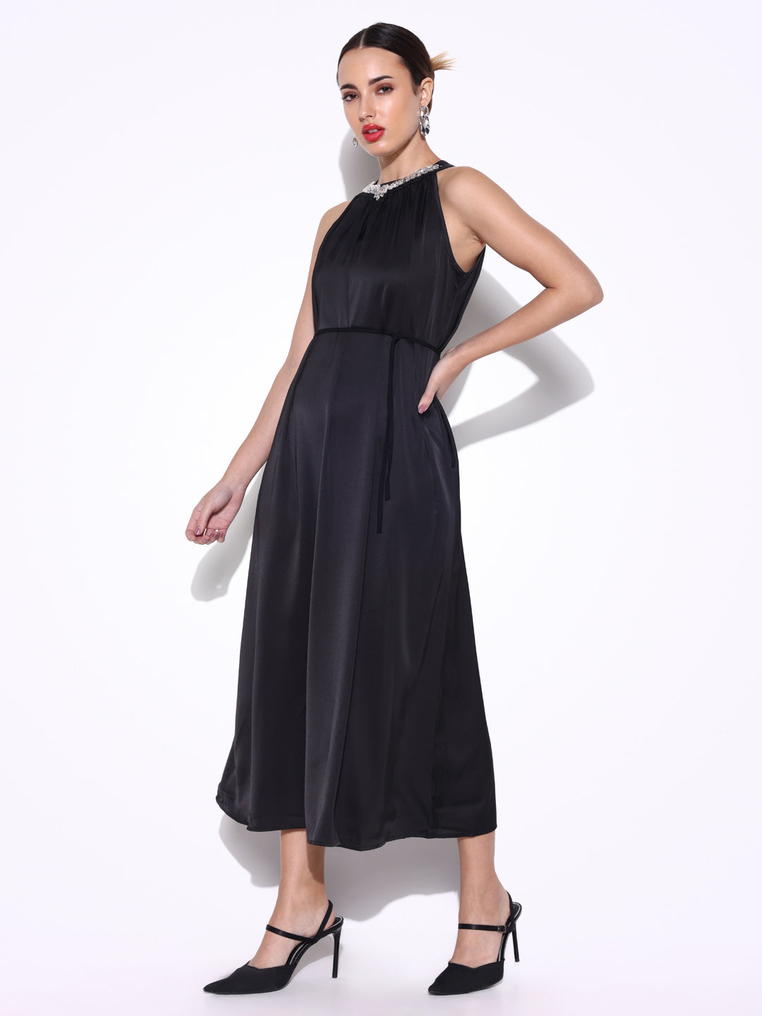 Women Solid Black Sheath Dress