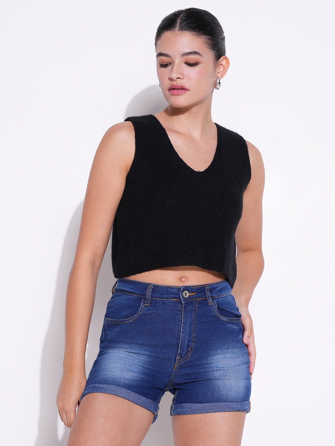 Women Black Solid Crop Top