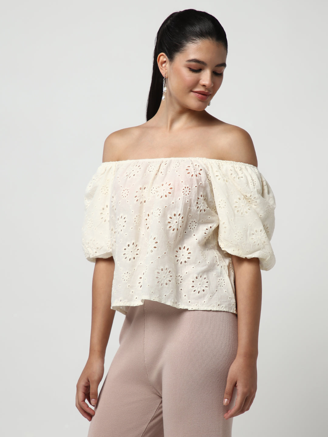 Women Cream Solid Schiffli Crop Top