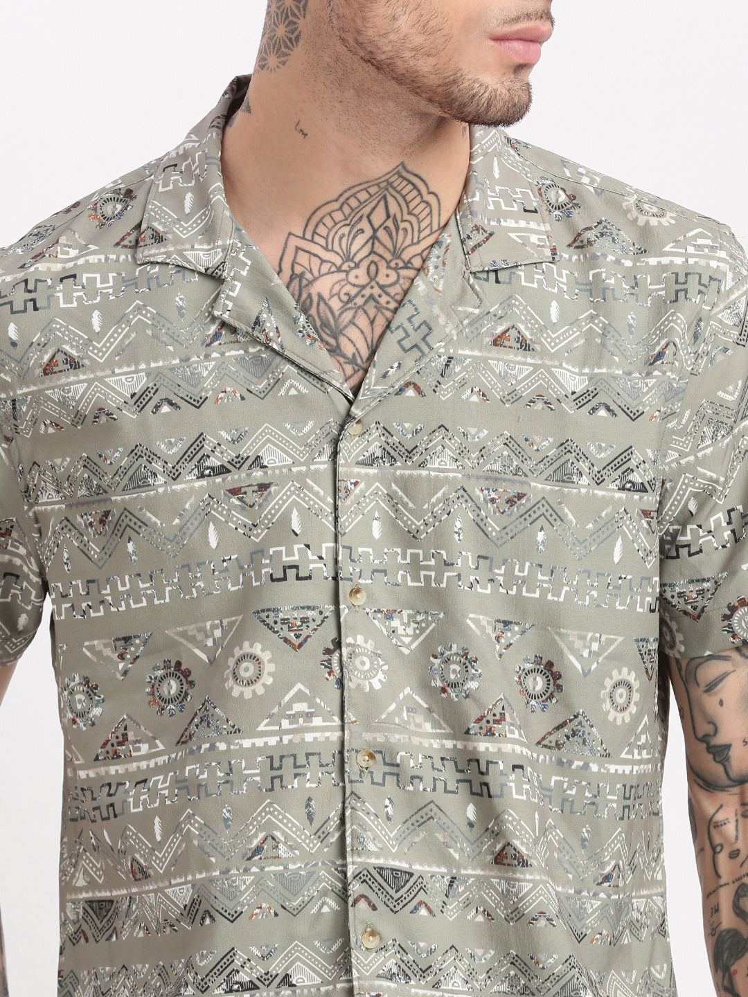 Men Geometric Print Cuban Collar Green Co-Ords Set