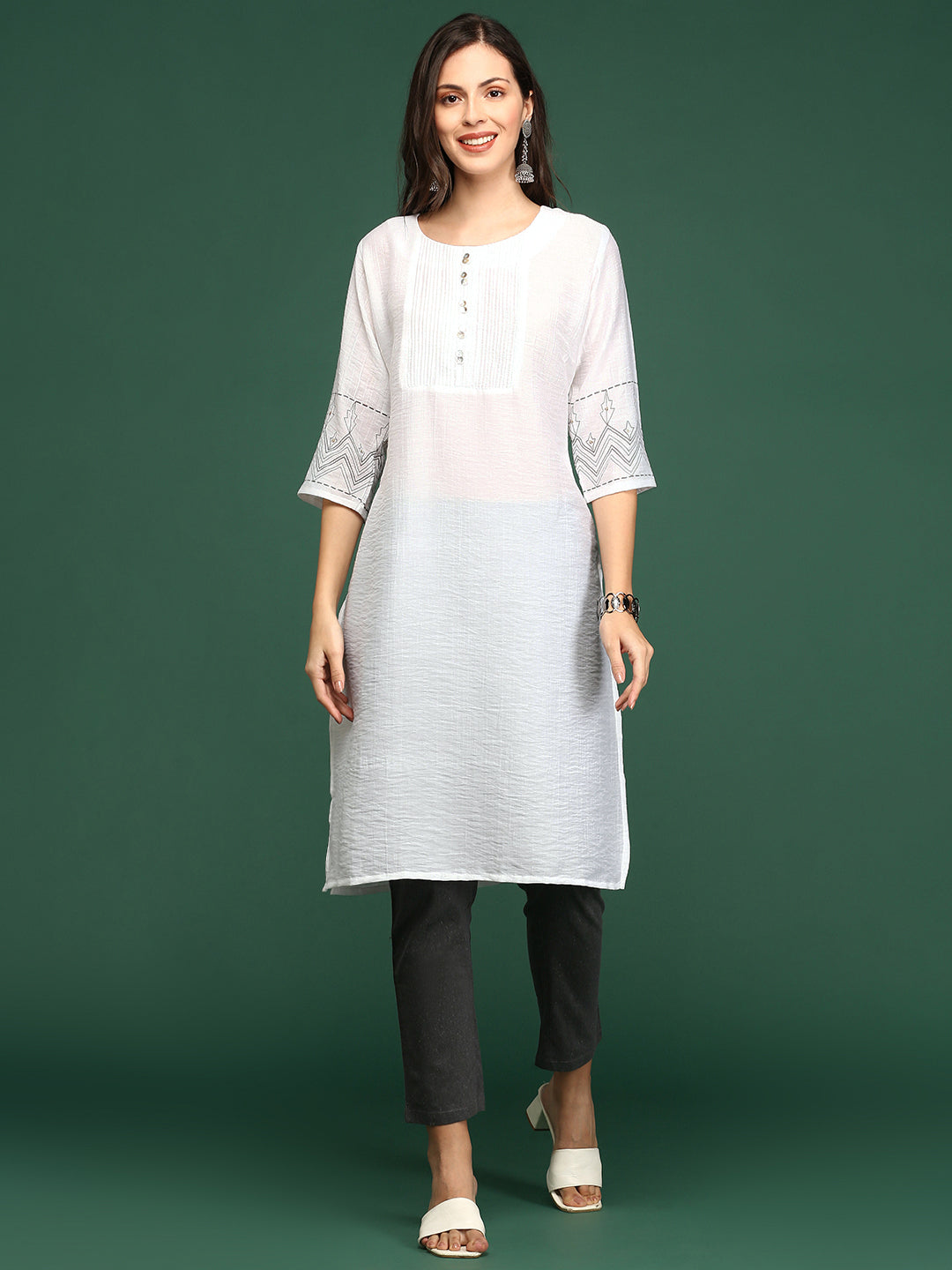 Women's White Solid Straight Kurta