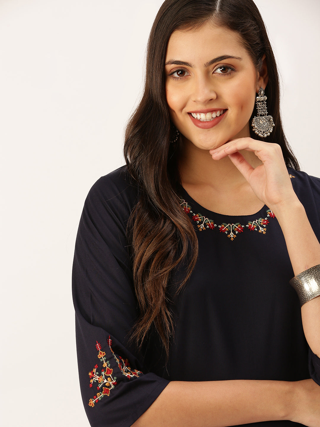 Women Embroidered Navy Blue Straight Kurta