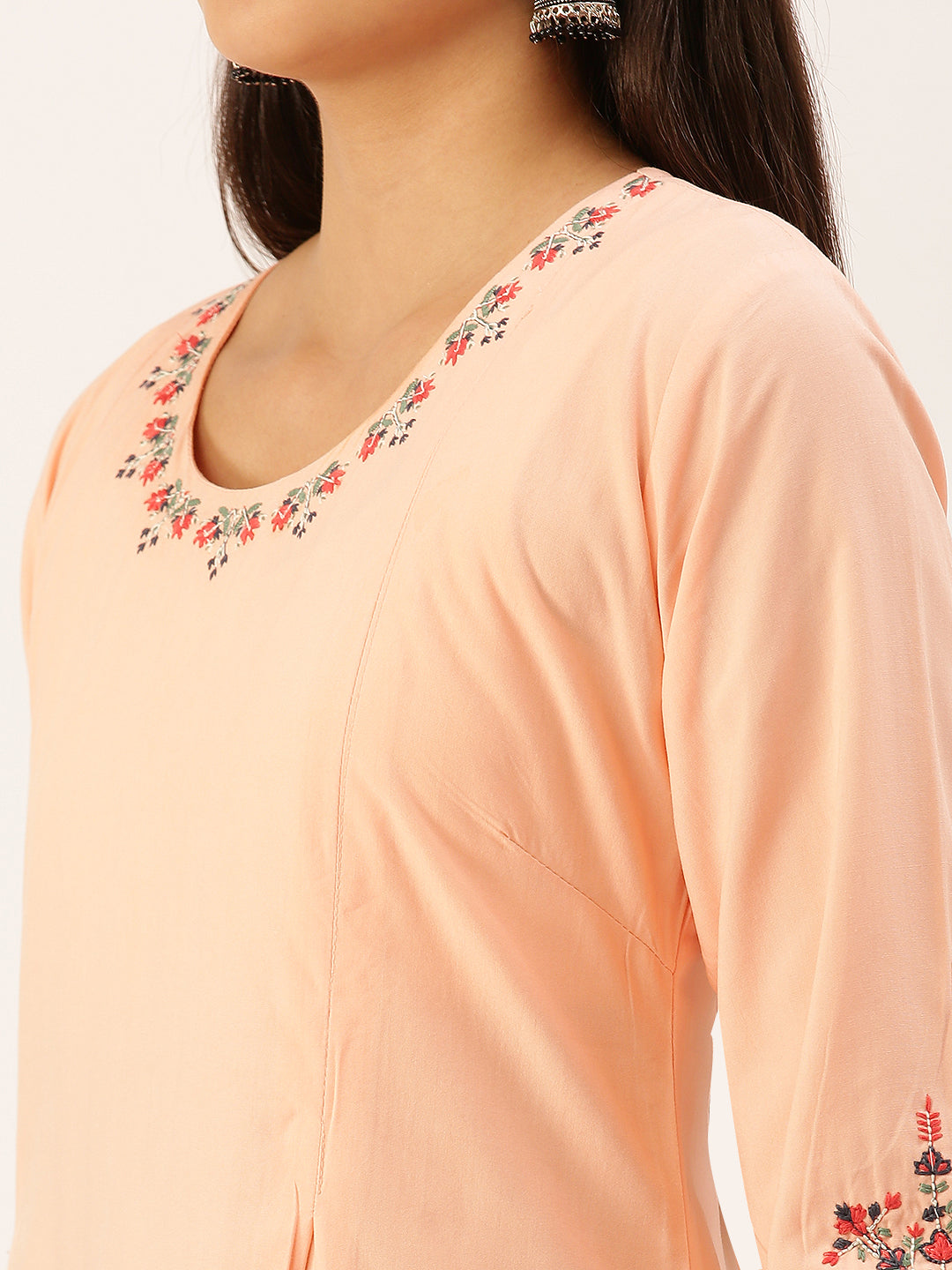 Women Embroidered Peach Straight Kurta