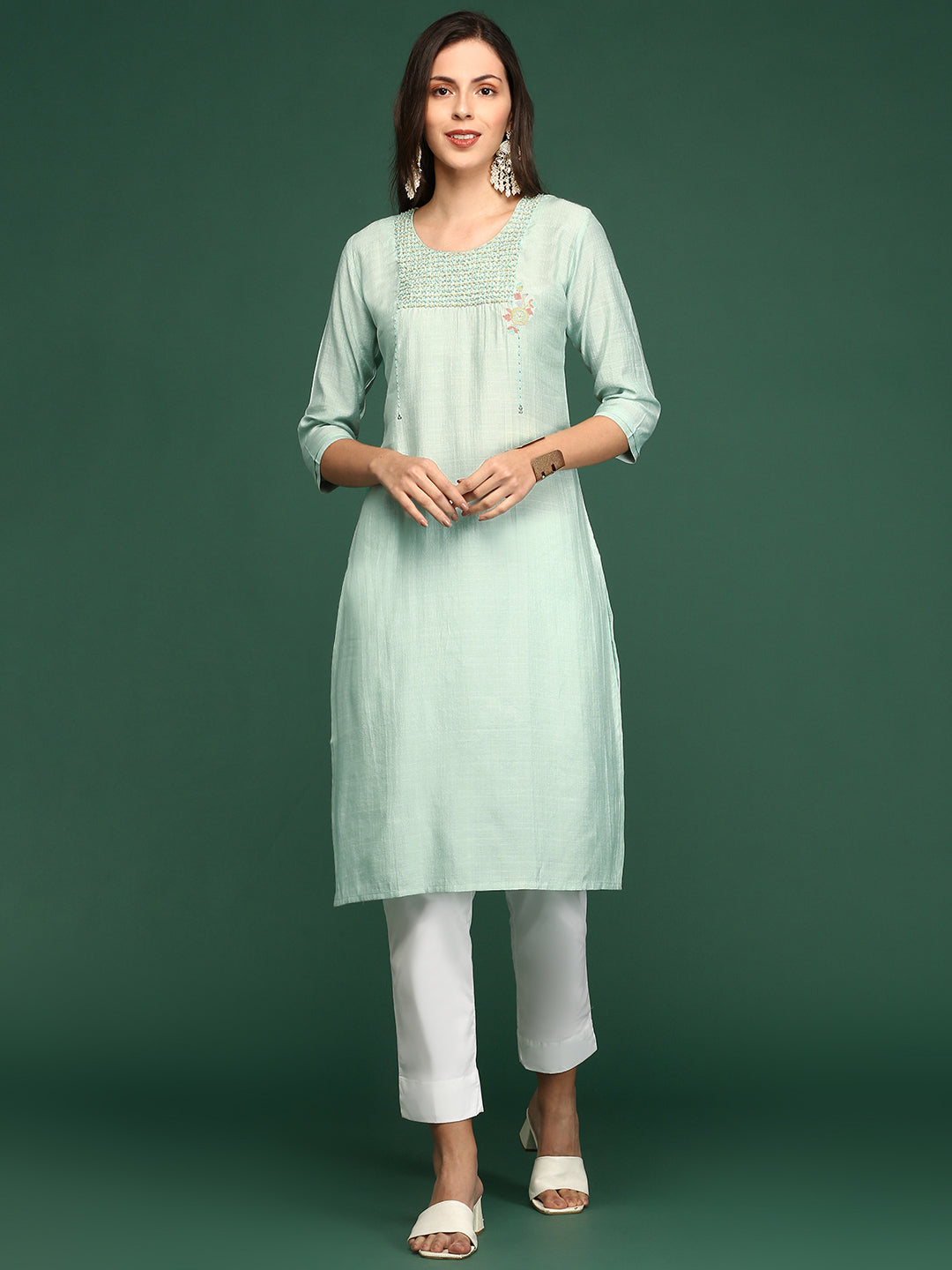 Women's Green Solid Straight Kurta