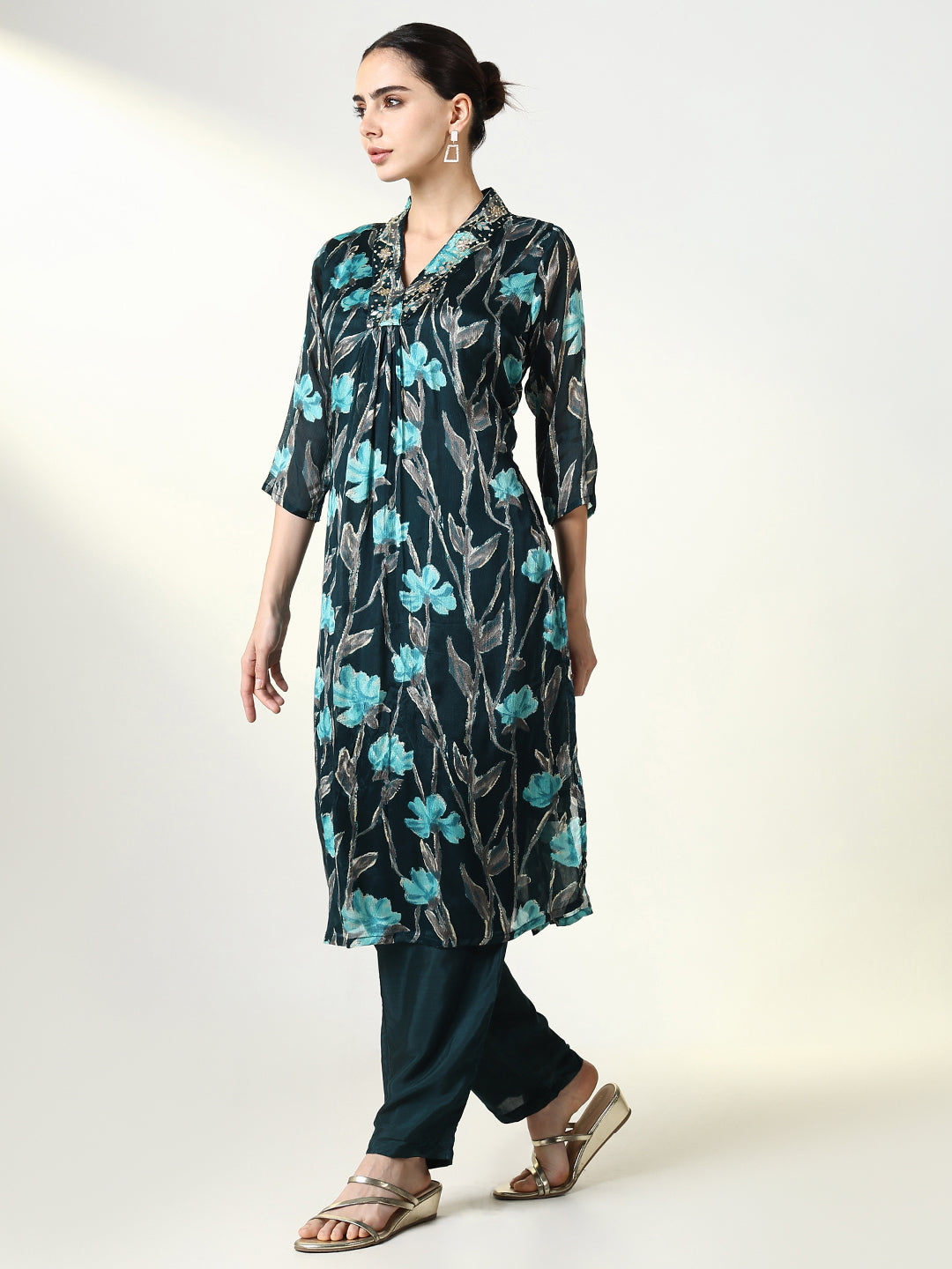 Women Floral Teal Straight Kurta Set with Dupatta