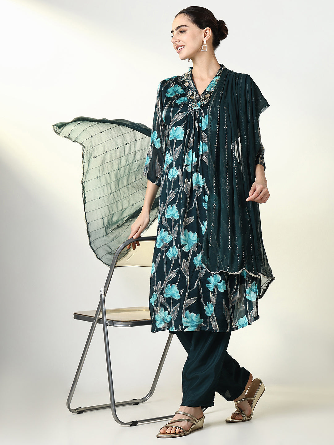 Women Floral Teal Straight Kurta Set with Dupatta