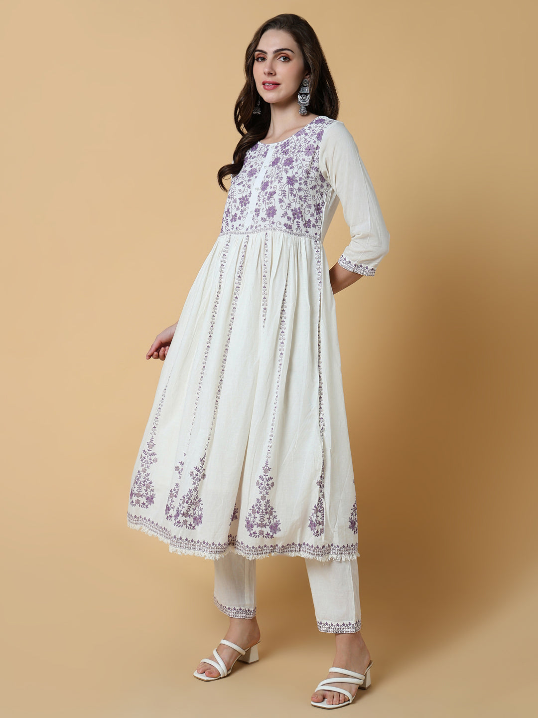 Women Floral White Straight Kurta Set with Dupatta