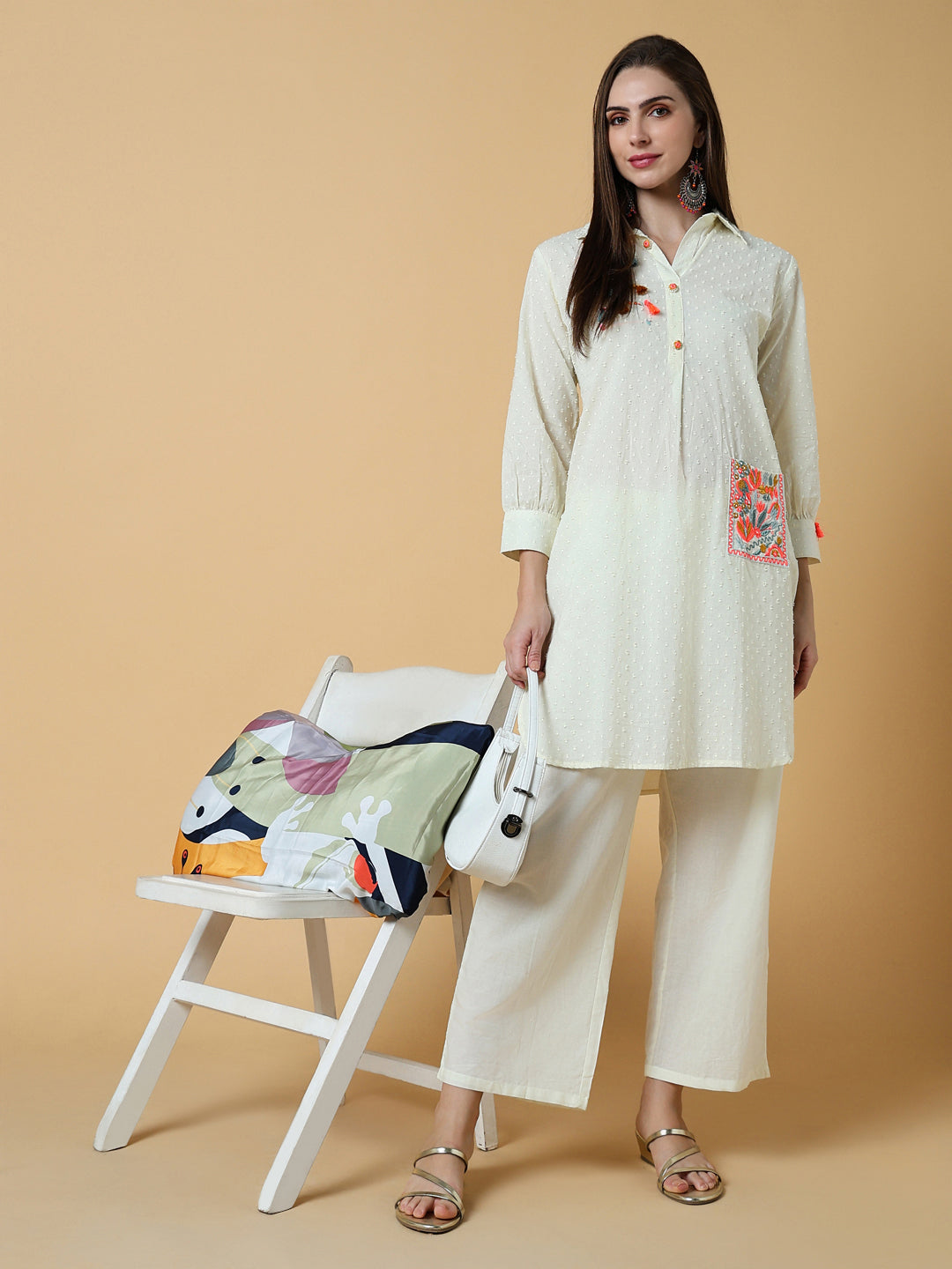 Women Solid Off White Straight Kurta Set