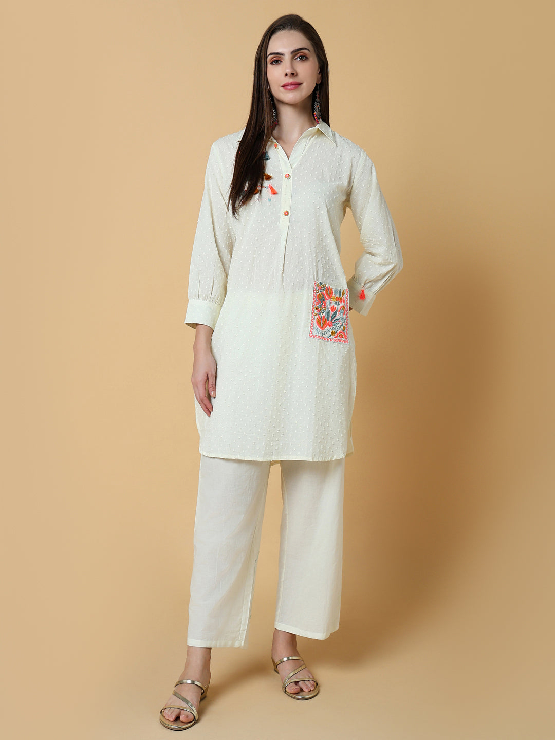 Women Solid Off White Straight Kurta Set